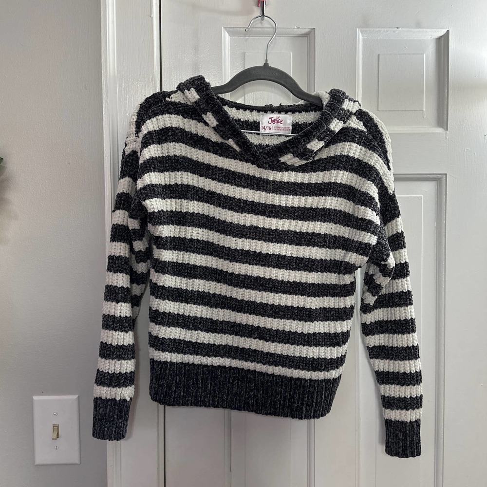 COPY - JUSTICE sweater